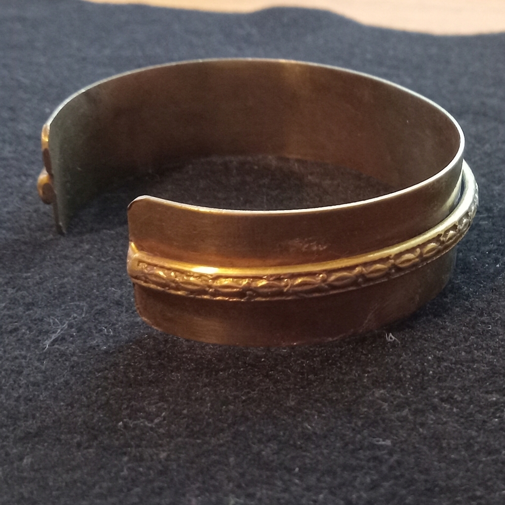 Native American NAVAJO Brass Cuff 1970s - Picture 3 of 7